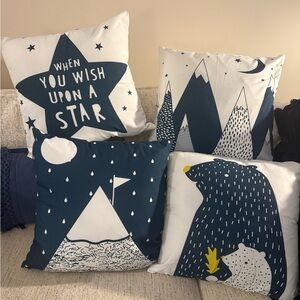 Set of 4 Navy and White Graphic Throw Pillows